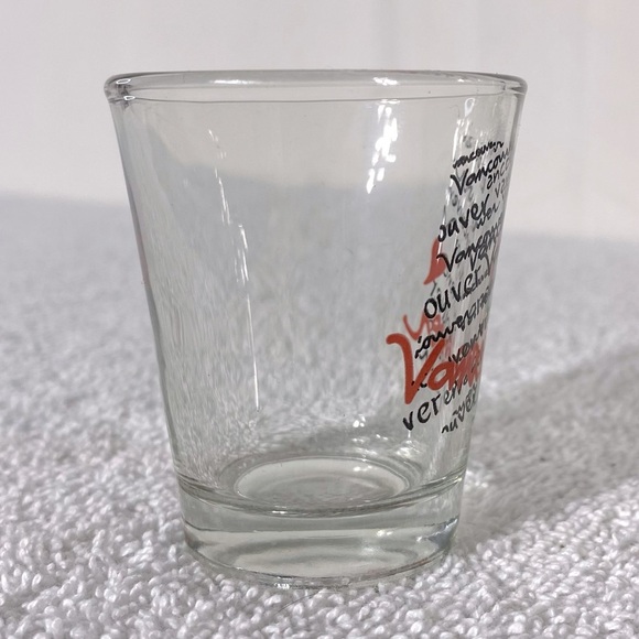 Vintage Vancouver Clear Shot Glass Souvenir - Picture 4 of 6